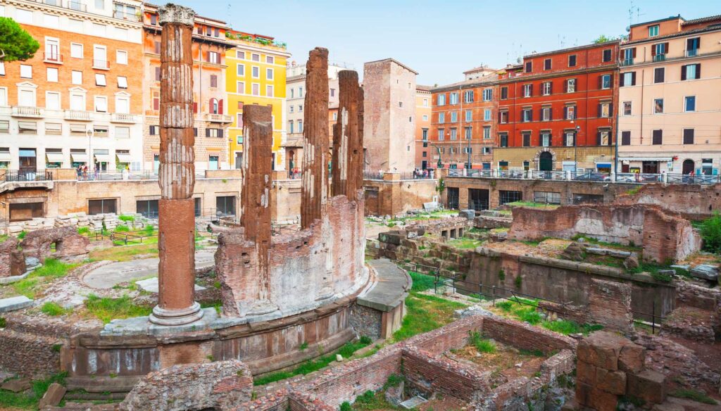 Rome’s Largo di Torre Argentina Where Cats Sunbathe Amidst Roman ...